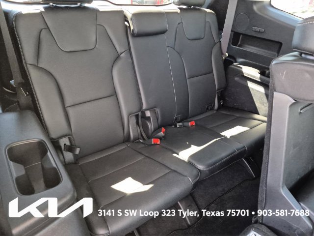 Certified 2024 Kia Telluride LX FWD image 16