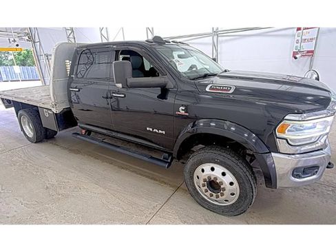 Used 2019 RAM 5500 SLT w/ Quick Order Package 2YG SLT AWD/4WD image 5