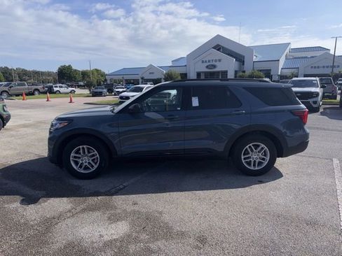 Used 2026 Ford Explorer Active w/ Active Comfort Package RWD image 8