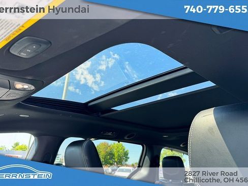 Used 2023 Chrysler Pacifica Limited w/ S Appearance Package image 24