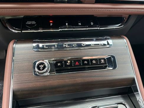 New 2026 Lincoln Aviator Reserve w/ Jet Appearance Package AWD/4WD image 30