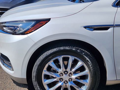 Used 2019 Buick Enclave Premium w/ Experience Buick Package image 9