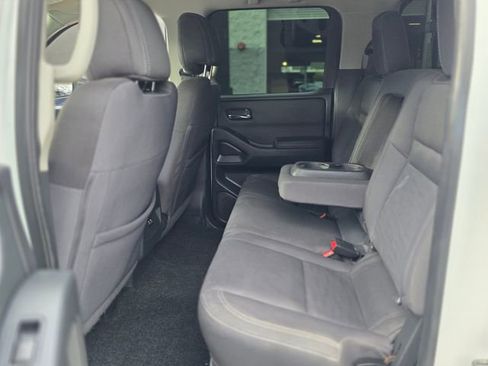 Used 2022 Nissan Frontier SV AWD/4WD image 15