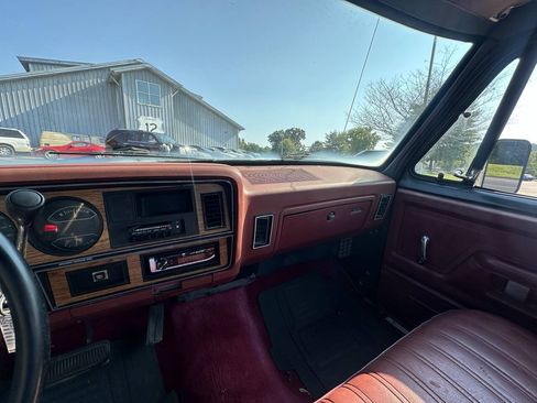 Used 1987 Dodge D/W Truck 100 RWD image 14