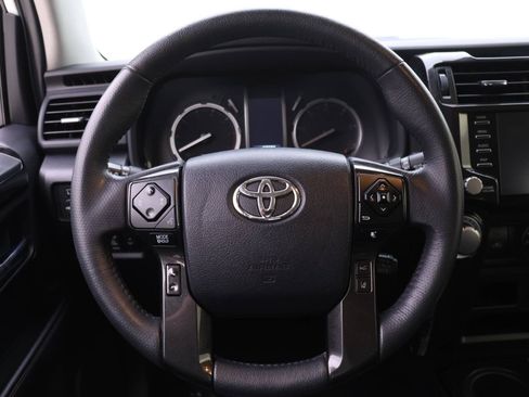 Certified 2022 Toyota 4Runner TRD Off-Road Premium image 12