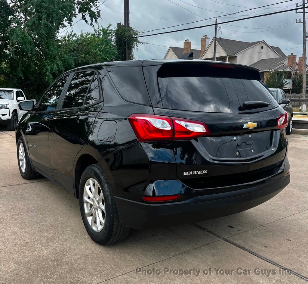 Used 2020 Chevrolet Equinox LS w/ LS Convenience Package FWD image 10