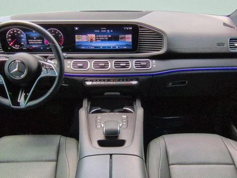 Used 2025 Mercedes-Benz GLE 450 4MATIC Coupe image 11