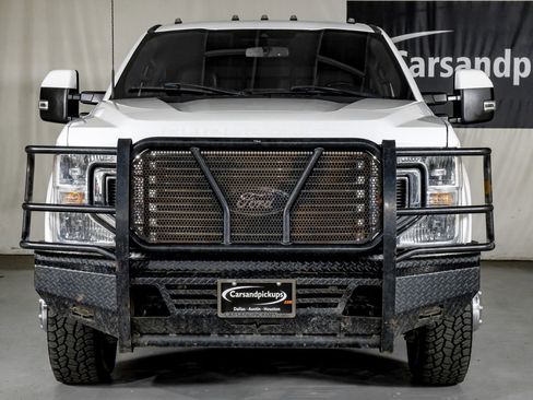 Used 2022 Ford F350 Lariat w/ Lariat Value Package AWD/4WD image 3