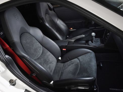 Used 2010 Porsche 911 GT3 RWD image 23