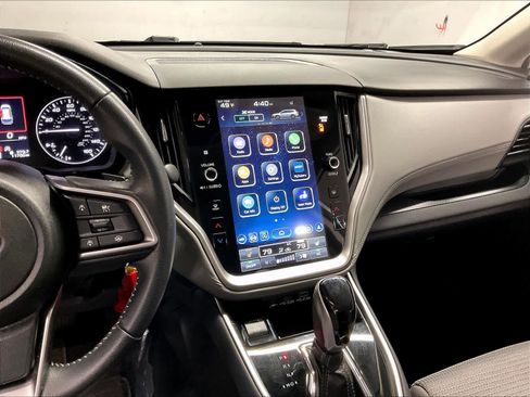 Used 2025 Subaru Outback Premium image 9