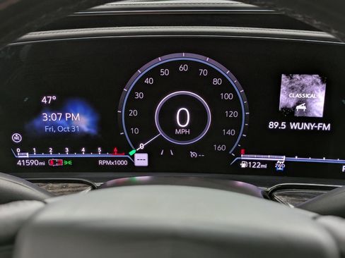 Used 2021 Cadillac Escalade Premium Luxury image 29