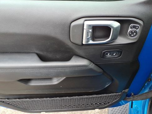 Used 2022 Jeep Wrangler Unlimited Sahara image 15