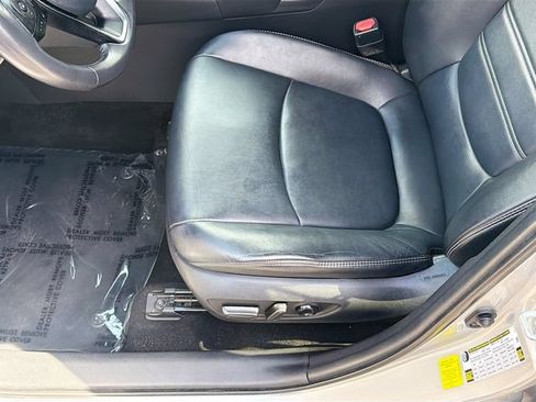 Used 2019 Toyota RAV4 XLE Premium w/ Cold Weather Package FWD image 18
