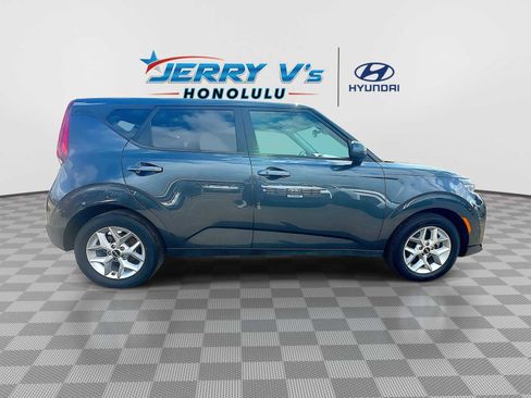 Used 2022 Kia Soul S image 9