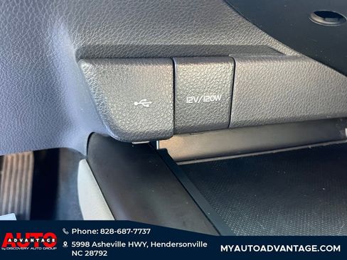 Used 2022 Toyota Camry LE image 19