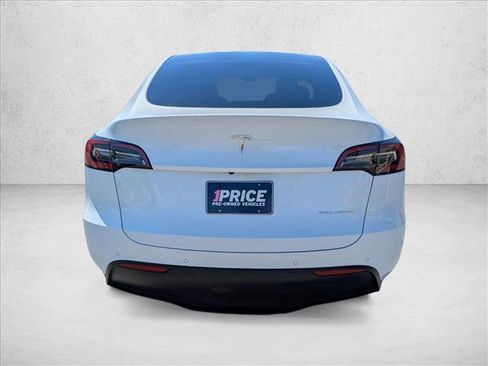 Used 2022 Tesla Model Y Long Range AWD/4WD image 7