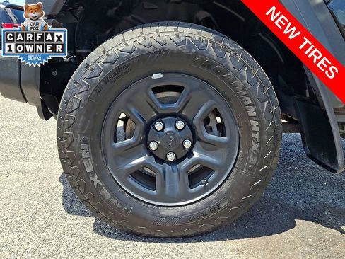 Used 2021 Jeep Gladiator Sport w/ Trailer Tow Package AWD/4WD image 8
