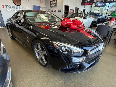 Used 2017 Mercedes-Benz SL 550 image 19