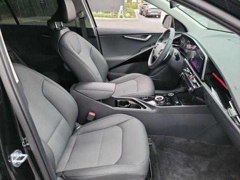 Used 2025 Kia Niro Wind image 18