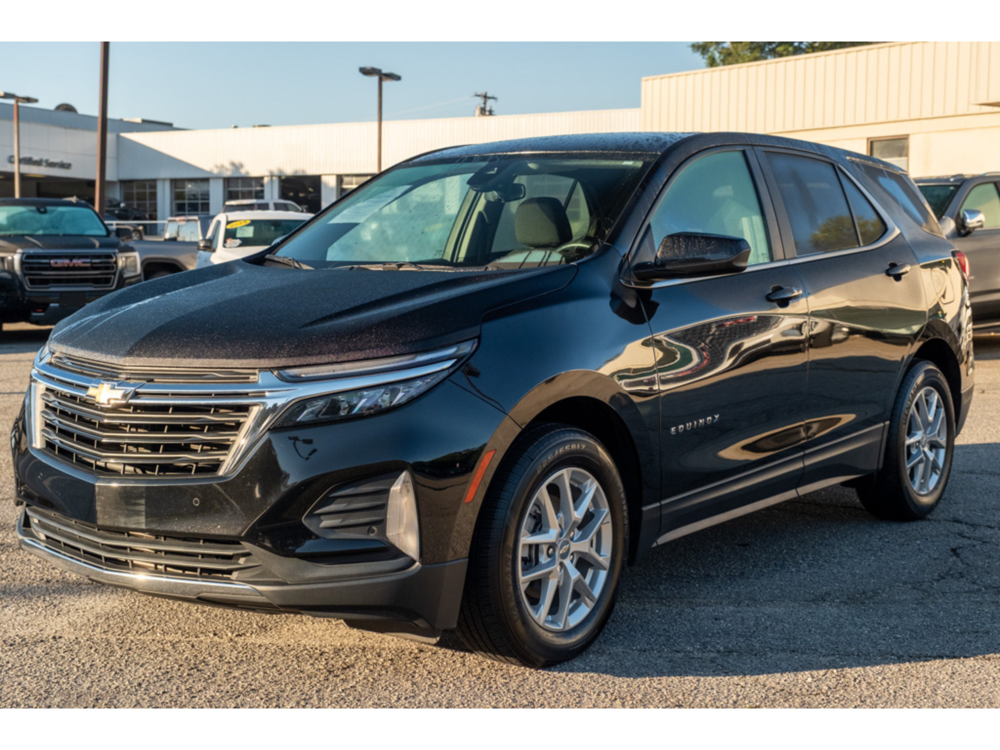 Used 2024 Chevrolet Equinox LT FWD image 4