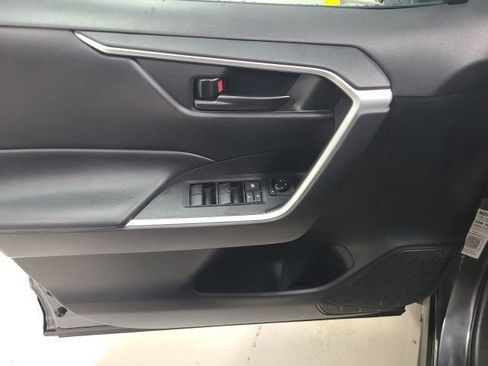Certified 2023 Toyota RAV4 LE AWD/4WD image 18