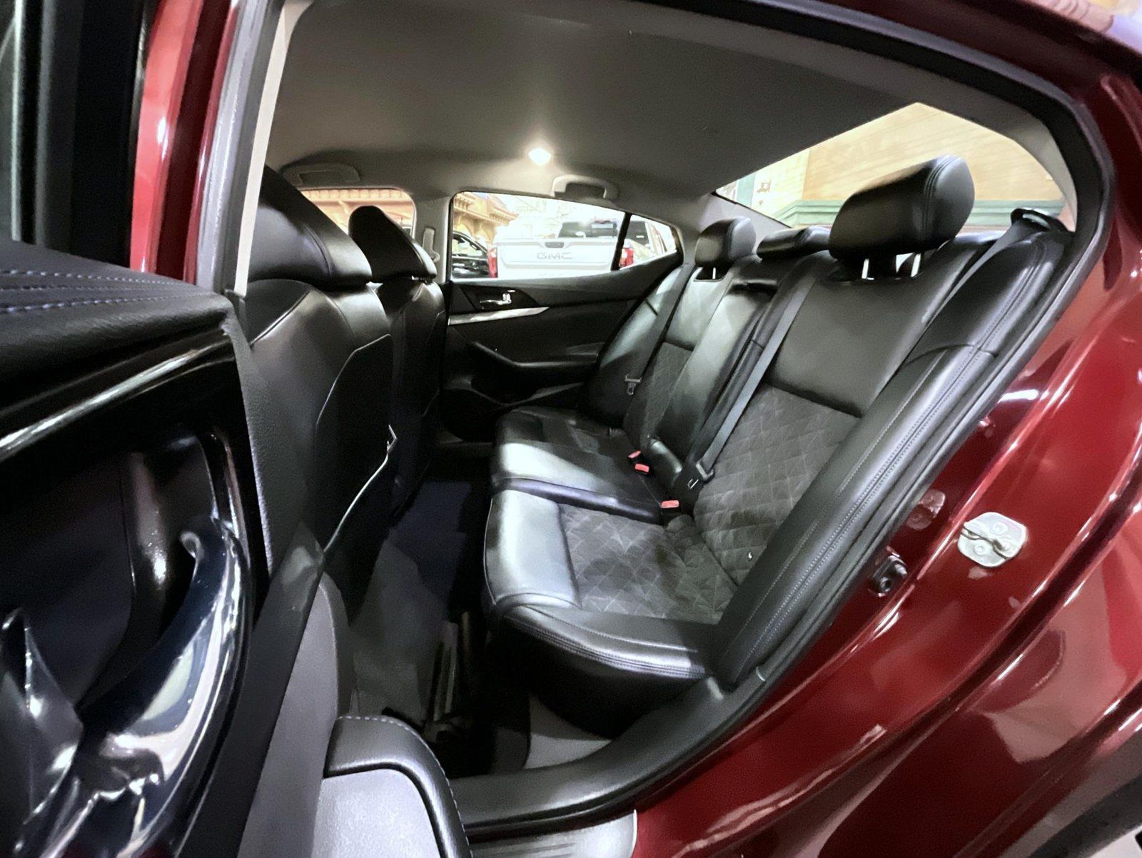 Used 2016 Nissan Maxima SR FWD image 19