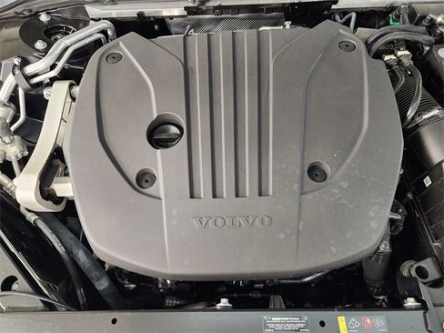 New 2026 Volvo V60 B5 Cross Country Plus w/ Protection Package Premier image 33
