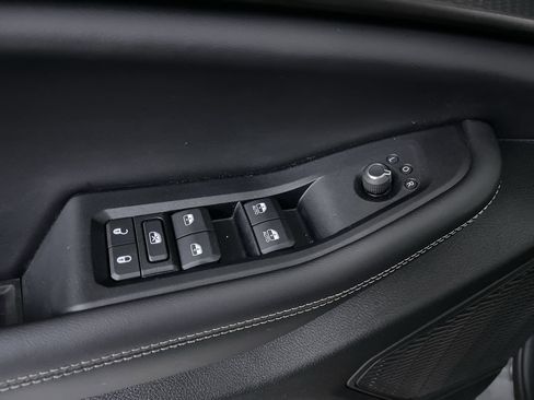 Used 2023 Jeep Grand Cherokee Altitude image 11