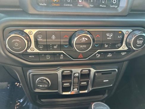 Used 2022 Jeep Gladiator Overland AWD/4WD image 24