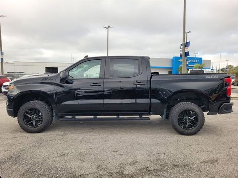 Used 2025 Chevrolet Silverado 1500 Custom Trail Boss w/ Dark Appearance Package image 4