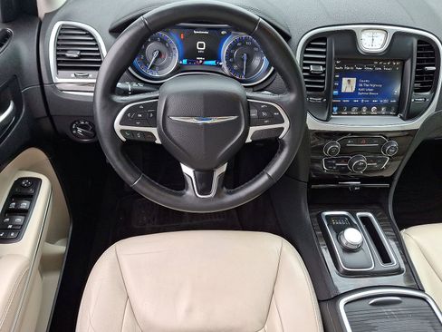 Used 2015 Chrysler 300 Limited RWD image 20