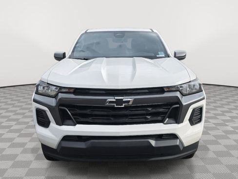 Used 2023 Chevrolet Colorado LT image 2