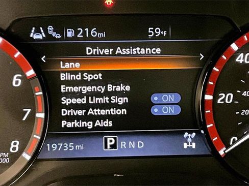 Used 2024 Nissan Titan PRO-4X w/ Pro-4x Convenience Package image 36