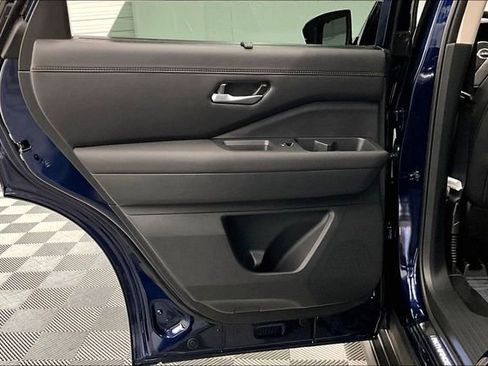 New 2025 Nissan Pathfinder Platinum w/ Lighting Package (N93) image 32