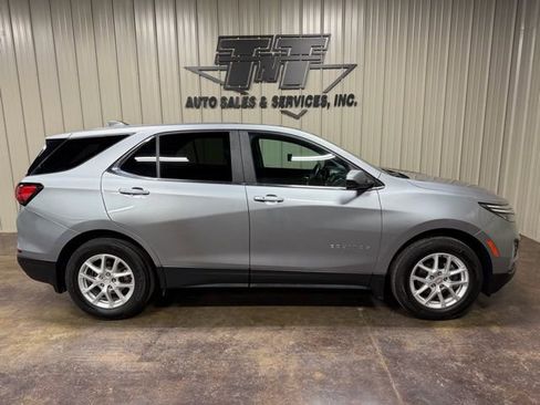 Used 2024 Chevrolet Equinox LT w/ LPO, Floor Liner Package image 7