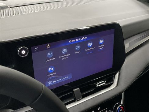 New 2026 Chevrolet Equinox LT w/ Convenience Package II image 29