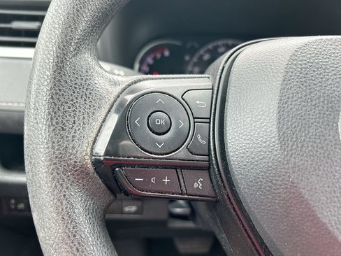 Used 2023 Toyota RAV4 XLE w/ Convenience Package FWD image 16