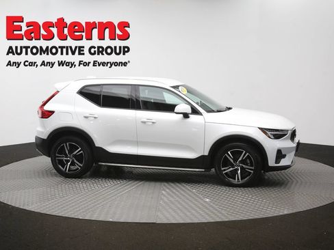 Used 2023 Volvo XC40 B5 Core AWD/4WD image 47