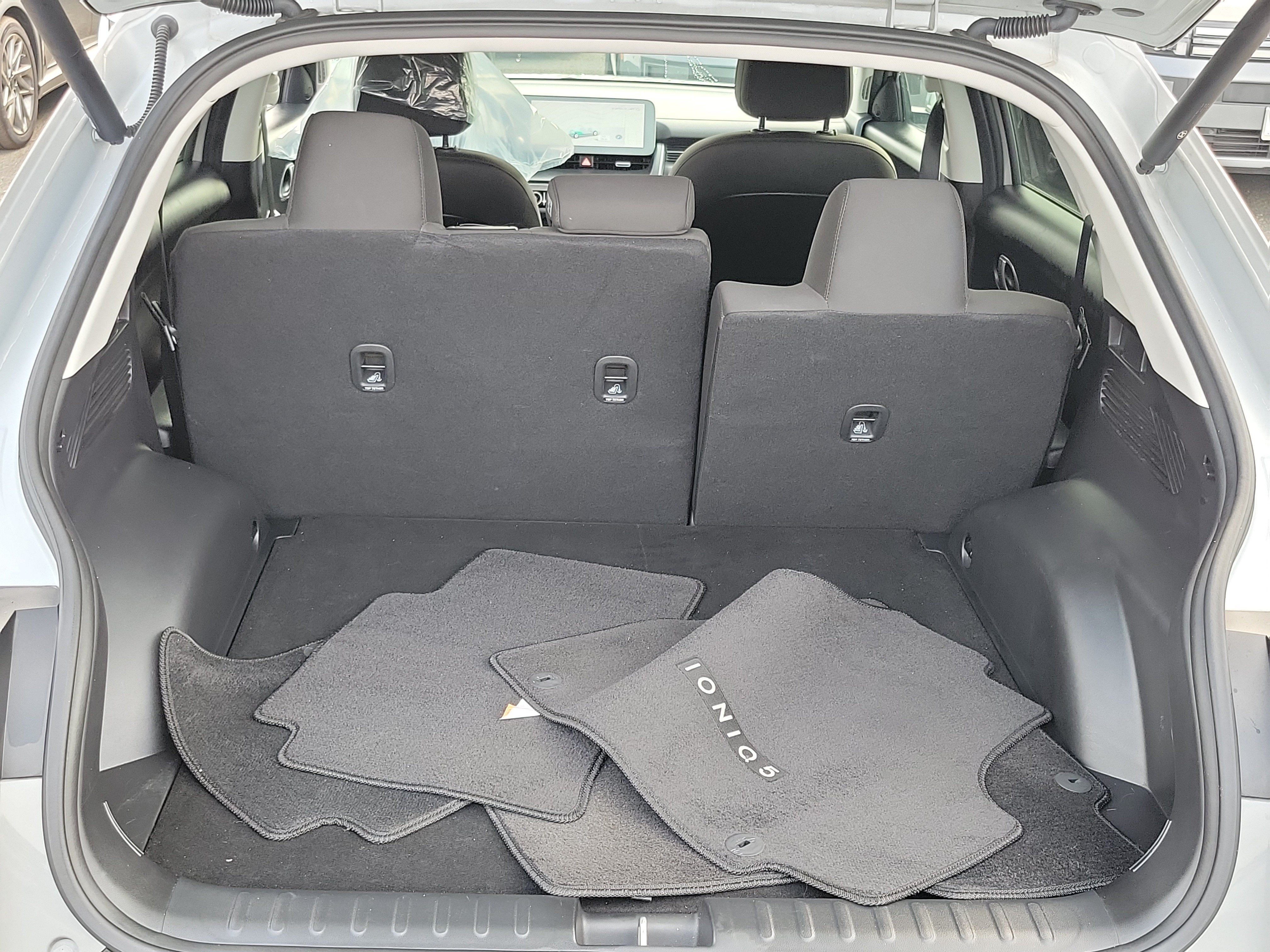 Certified 2024 Hyundai Ioniq 5 SEL RWD image 18