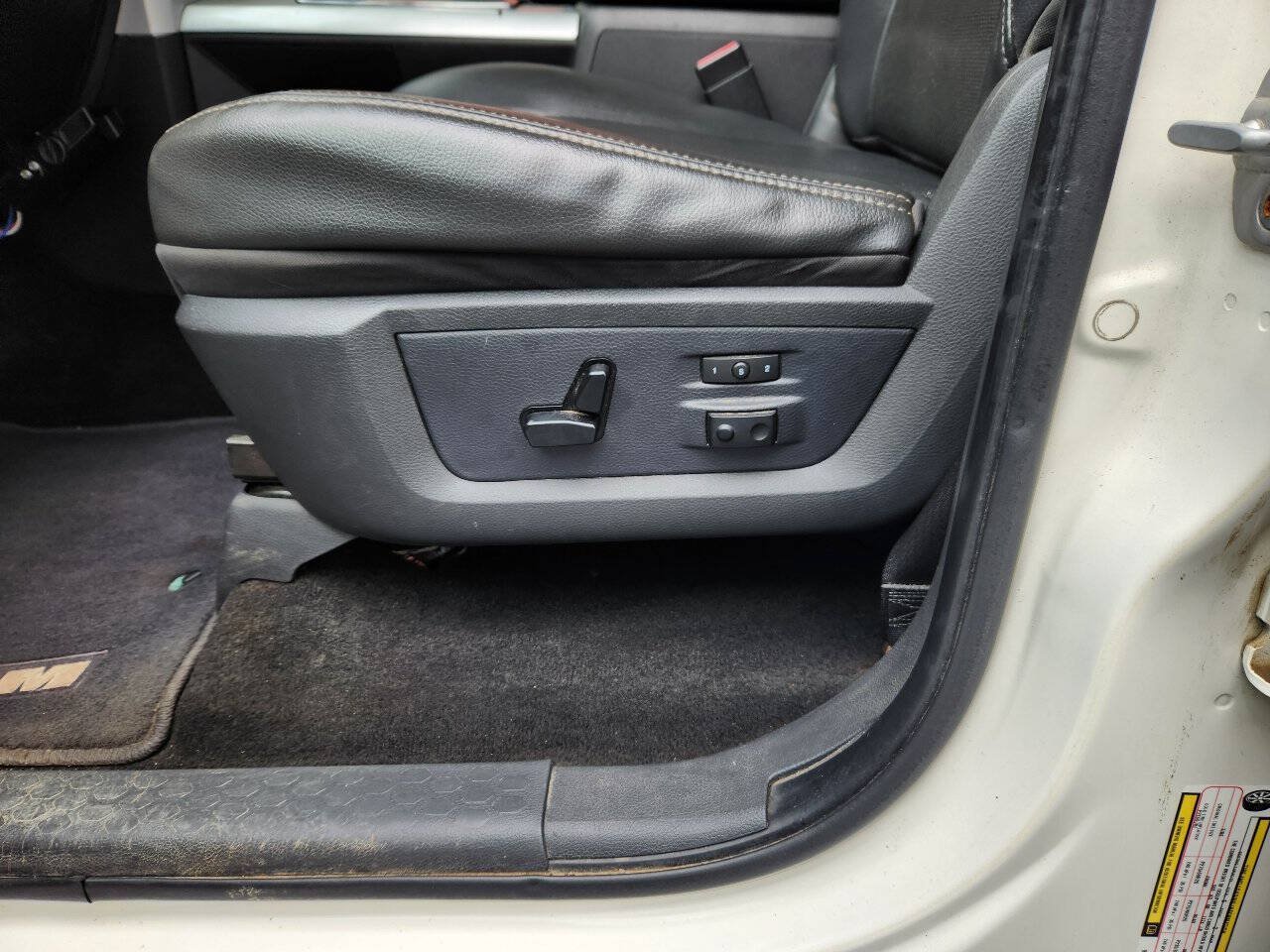 Used 2009 Dodge Ram 1500 Truck Laramie AWD/4WD image 15