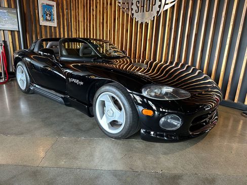Used 1995 Dodge Viper RT/10 image 5