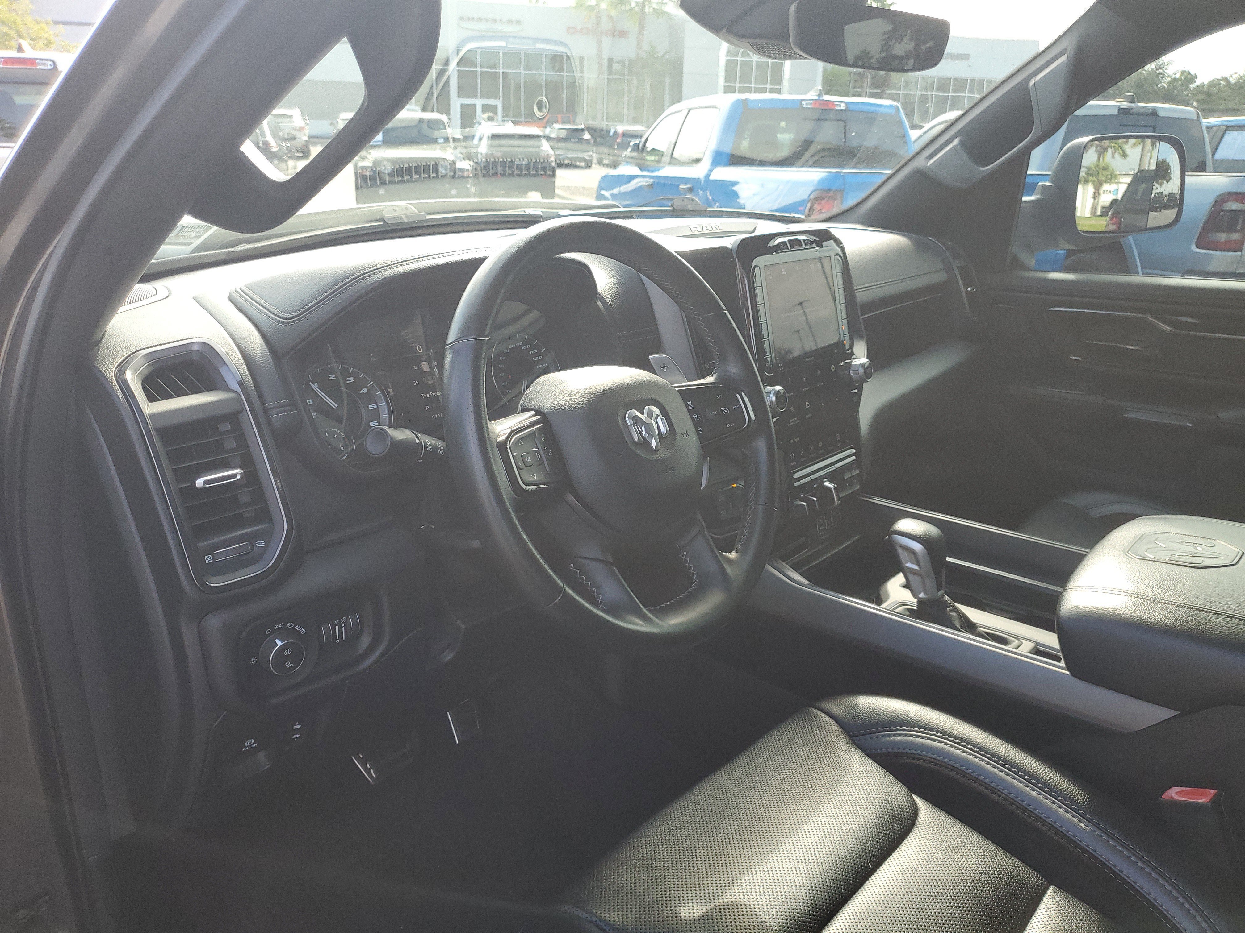 Used 2022 RAM 1500 Laramie AWD/4WD image 13