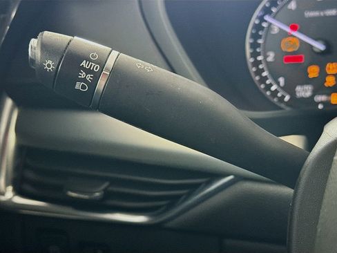 Used 2019 Cadillac XT4 Premium Luxury image 12