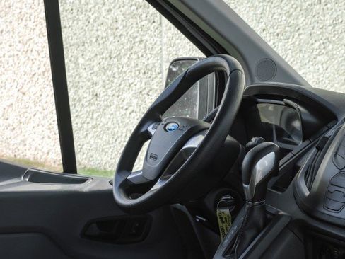 Used 2019 Ford Transit 250 130 Low Roof image 19