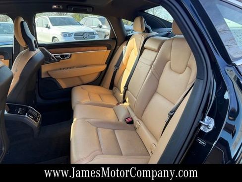 Used 2018 Volvo S90 T6 Inscription w/ Protection Package image 17