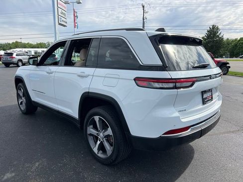 Certified 2023 Jeep Grand Cherokee Limited w/ Luxury Tech Group II AWD/4WD image 5