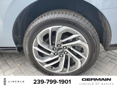 New 2026 Lincoln Navigator Reserve AWD/4WD image 11