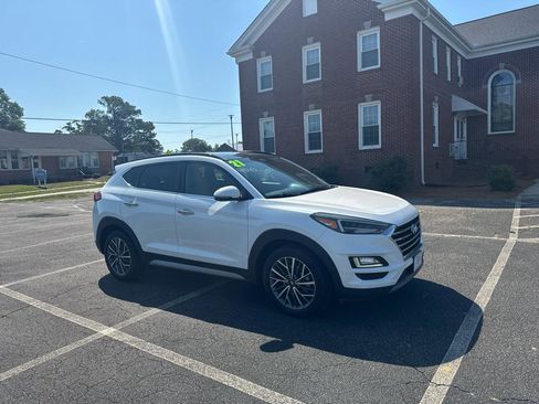Used 2021 Hyundai Tucson Ultimate FWD image 2