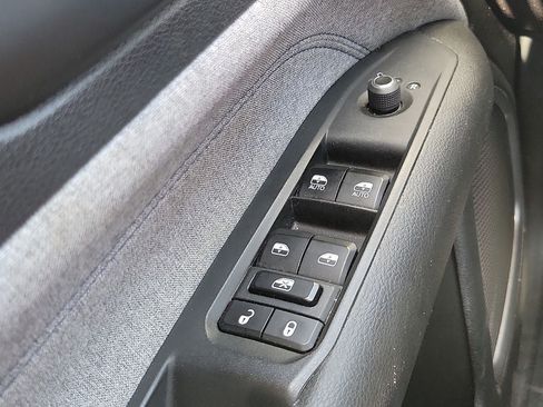 Used 2024 Jeep Compass Latitude AWD/4WD image 13