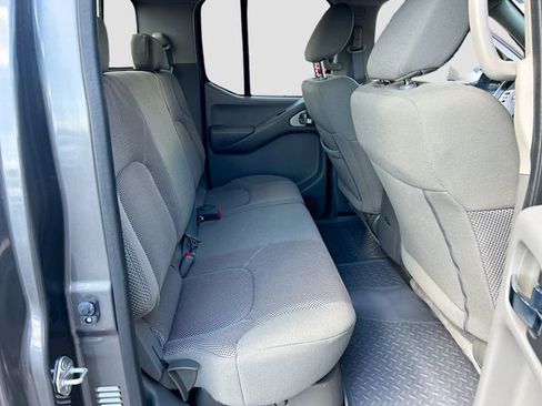 Used 2021 Nissan Frontier SV RWD image 21